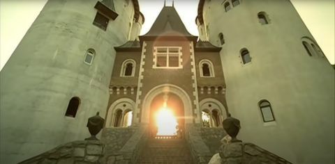 castle gwynn, kaip tai rodoma Taylor Swift muzikiniame vaizdo klipe „meilės istorija“