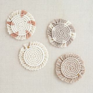 „Macrame Coasters“ 