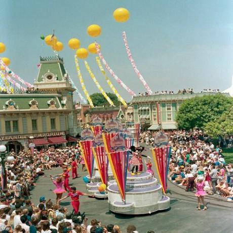 geriausios „Disney“ nuotraukos „Disneyland Minnie mouse“. 1985 m. 30-osios metinės