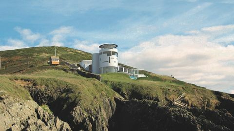 Švyturio didžiojo dizaino, Edvardo trumpo, Chesil Cliff namas, parduodamas Croyde North Devon