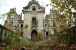 1300 amžiaus pilį Prancūzijoje perka 6500 žmonių
