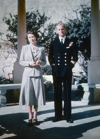 princesė Elizabeth ir jos vyras princas Philipas, Edinburgo kunigaikštis per medaus mėnesį Maltoje, kur jis dislokuotas kartu su karališkuoju laivynu, 1947 m. nuotrauka - Hulton archivegetty images