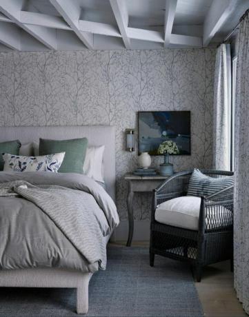 pilkas miegamasis, kurį sukūrė Jeffrey alan Marks