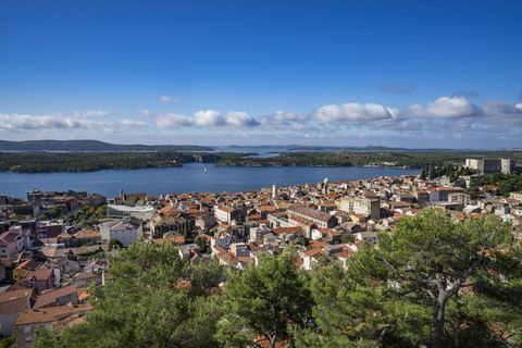 Miesto peizažo vaizdas Šibenikas, Šibenikas, Kroatija