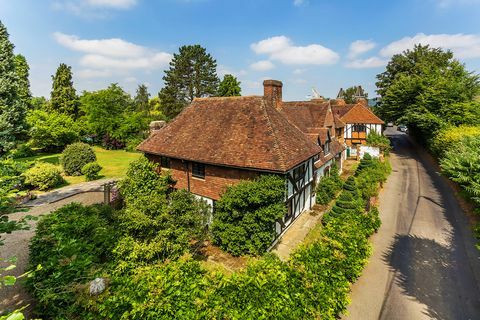 Parduodamas „Platt Farm“ įžymybių namas Sevenoaks'e