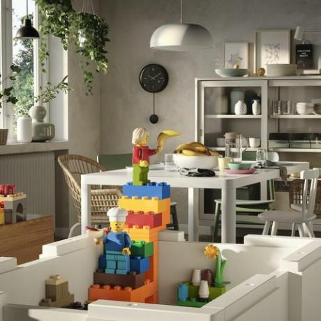 „ikea“ pristato naują saugojimo asortimentą su „lego“