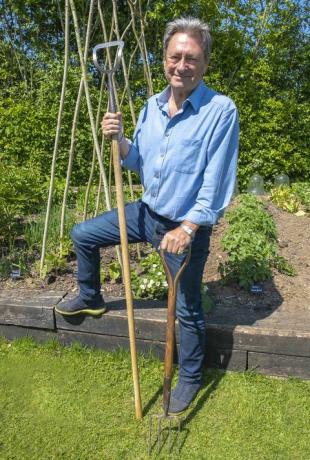 alan Titchmarsh pradeda ITV sodininkystės parodą