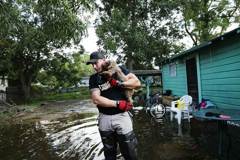 Potvyniai trukdo atkurti pastangas Pietryčių Teksase
