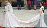 Katy Perry sakė, kad Meghan Markle vestuvinei suknelei reikėjo „Dar viena tinkama“.