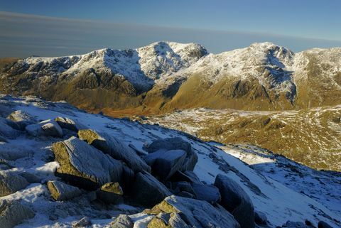 < p> Scafell Pike yra aukščiausias Anglijos kalnas ir „Three Peaks Challenge“ dalis. Šis maršrutas į viršų yra žiedinis žygis iš Wasdale Head.< span class=" redactor-invisible-space" data-verified=" redactor" data-redactor-tag=" span" data-redactor-class=" redactor-invisible-space"> Mėgaukitės pertrauka</span> viršuje ir pasigrožėkite neįtikėtinais panoraminiais kalnų vaizdais.< span class=" redactor-invisible-space" data-verified=" redactor" data-redactor-tag=" span" data-redactor-class=" redactor-invisible-space"> </span></p>< p>< span class =" redactor-invisible-space" data-verified=" redactor" data-redactor-tag=" span" data-redactor-class=" redactor-invisible-space">< strong data-redactor-tag=" strong" data-verified=" redaktorius">< a href=" https://osmaps.ordnancesurvey.co.uk/route/1677980/OS-Recommended-ITV-100-Favourite-Walks-Scafell-Pike" target=" _blank" data-tracking-id=" recirc-text-link"> Žr. maršrutą</a></strong></span></p>