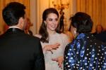 Kate Middleton praėjusią naktį tiesiogine to žodžio prasme kibirkščiavo į Bekingemo rūmus