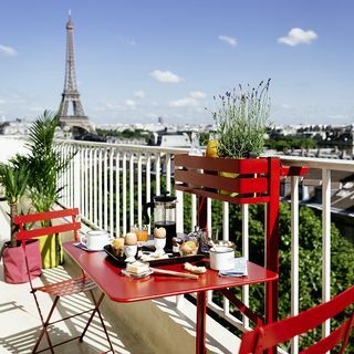 „Bistro“ balkono stalas