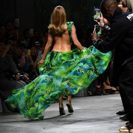 „Versace“ - „KTT“ - Milano mados savaitė 2020 m. Pavasaris / vasara