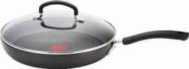 „Amazon“ parduodama „T-fal“ 12 colių „nonstick“ keptuvė