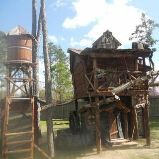 „Country Cabin Play“ bokštas