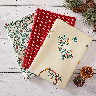 Pagaminti kalėdiniai arbatos rankšluosčiai 3 pakuotėje