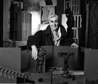 Skulptūra Louise Nevelson