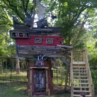 Piratų laivo medinis namas