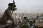 Paryžiaus Notre Dame katedra griūva ir jai reikia surinkti pinigų remontui