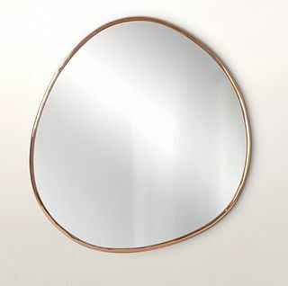 Rožinio aukso akmenukų veidrodis ypač didelis
