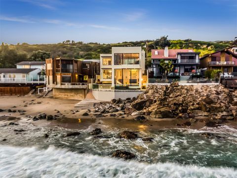 Parduodamas buvęs Barry Manilow paplūdimio namas Malibu mieste, Los Andžele, Kalifornijoje