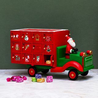 Medinis „Santa Lorry“ Advento kalendorius